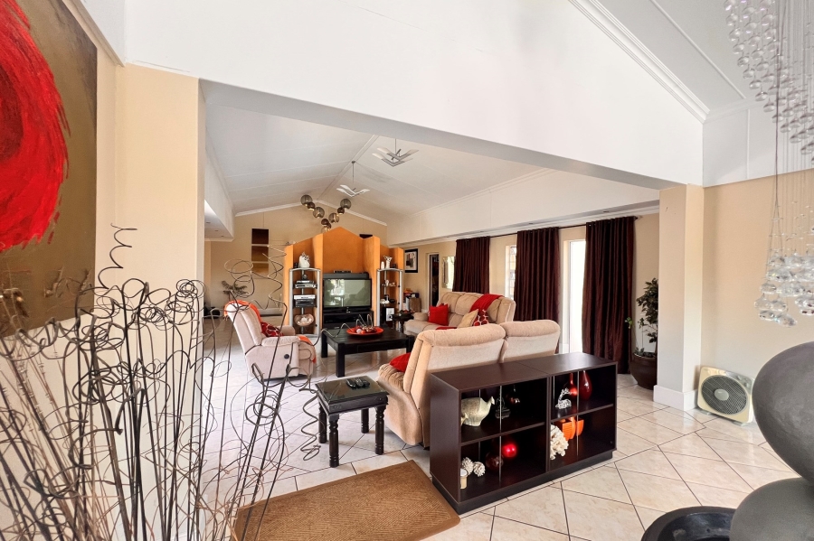 5 Bedroom Property for Sale in East London Rural Eastern Cape